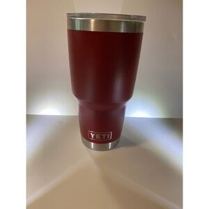 Yeti Rambler 30 oz Tumbler Wildvine Red Stainless steel Insulated w/lid